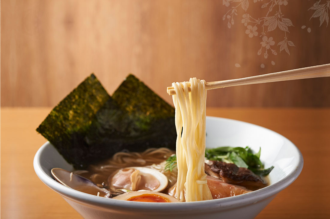 浦安のラーメンが人気 和食の料理人が作る名物浦安そば 塩鶏 味噌も絶品